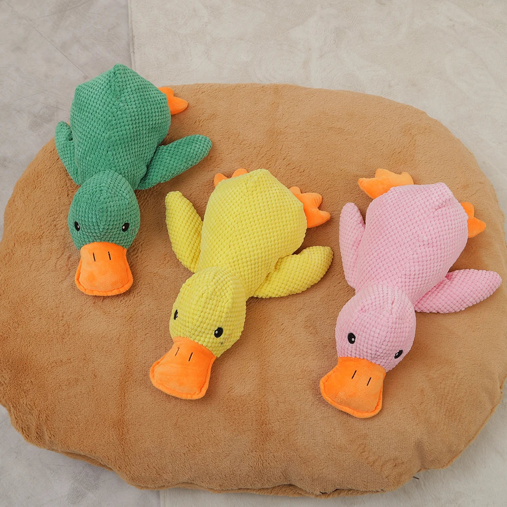 HOOPET Duck Dog Toy 🦆🐶 | Plush & Squeaky 🔊 | Cuddly Sleeping Toy 💤 | For All Sizes | Interactive & Chew-Friendly ✅