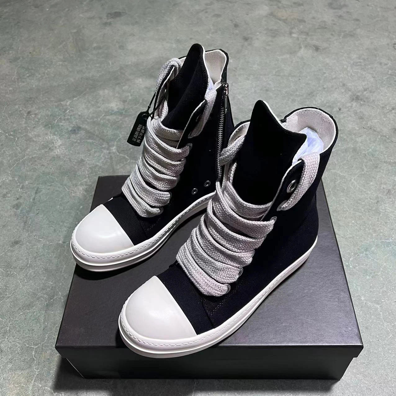 🖤👟 Designer High Top Sneakers – Jumbo Lace Up & Zip Style 👟🖤