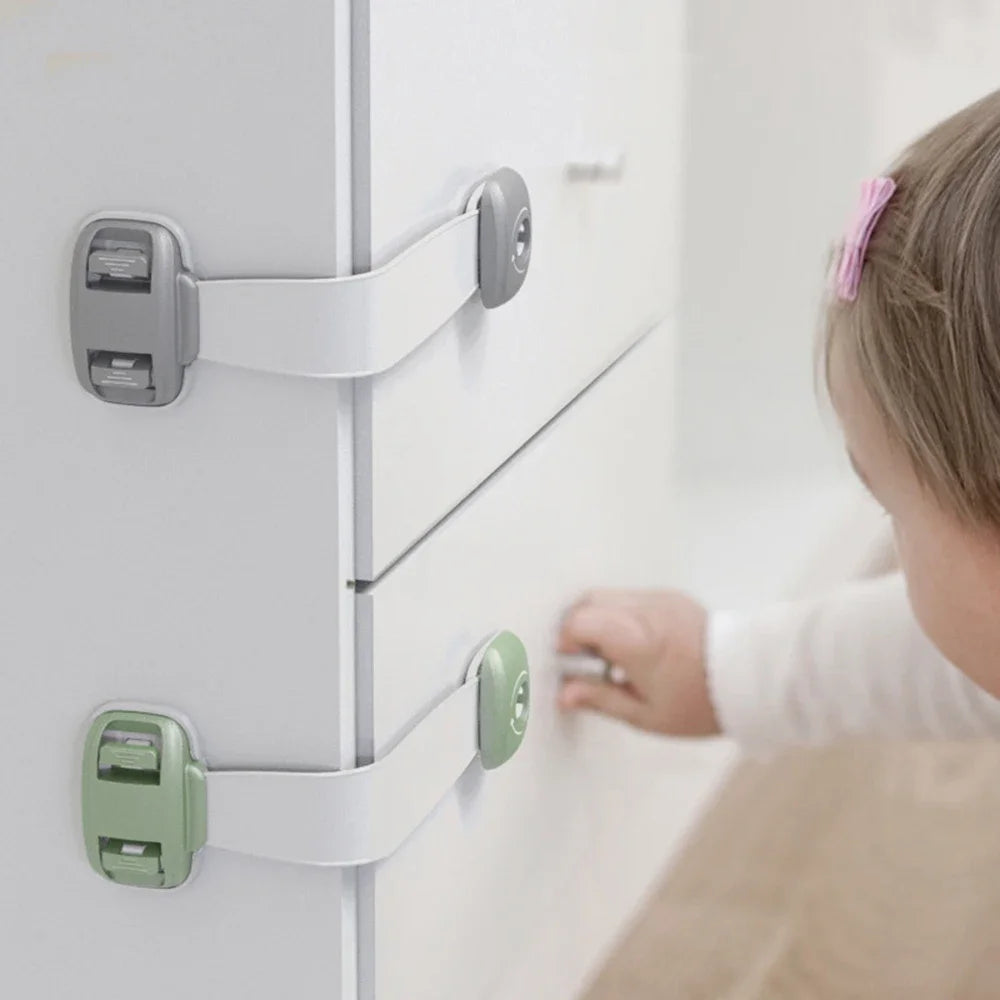 🔒👶 Σετ 3 Παιδικές Ασφάλειες Ασφαλείας – Multi-function Baby Safety Locks Προστάτεψε το σπίτι σου και κράτησε τα μικρά χεράκια μακριά από επικίνδυνα σημεία! 🏠💖
