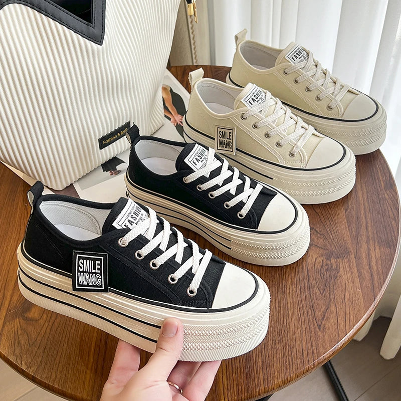 🖤👟 Γυναικεία Μαύρα Canvas Sneakers με Πλατφόρμα & Κορδόνια 👟🖤