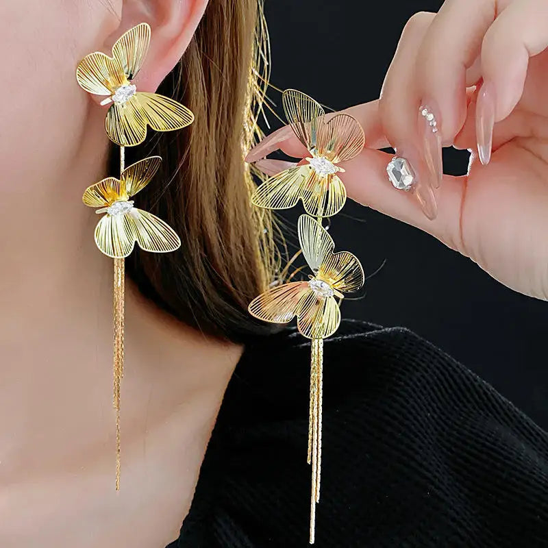 🦋✨ FTCY Exaggerated Butterfly Tassel Earrings – Χρυσά Σκουλαρίκια με Κρόσσια για Γυναίκες