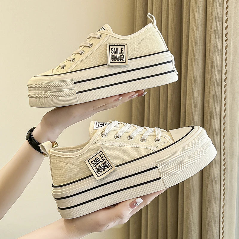 🖤👟 Γυναικεία Μαύρα Canvas Sneakers με Πλατφόρμα & Κορδόνια 👟🖤