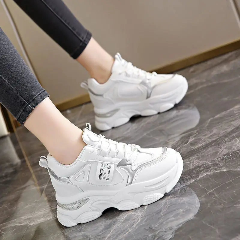 👟✨ Γυναικεία Ultra-Light Sneakers με Παχιά Σόλα