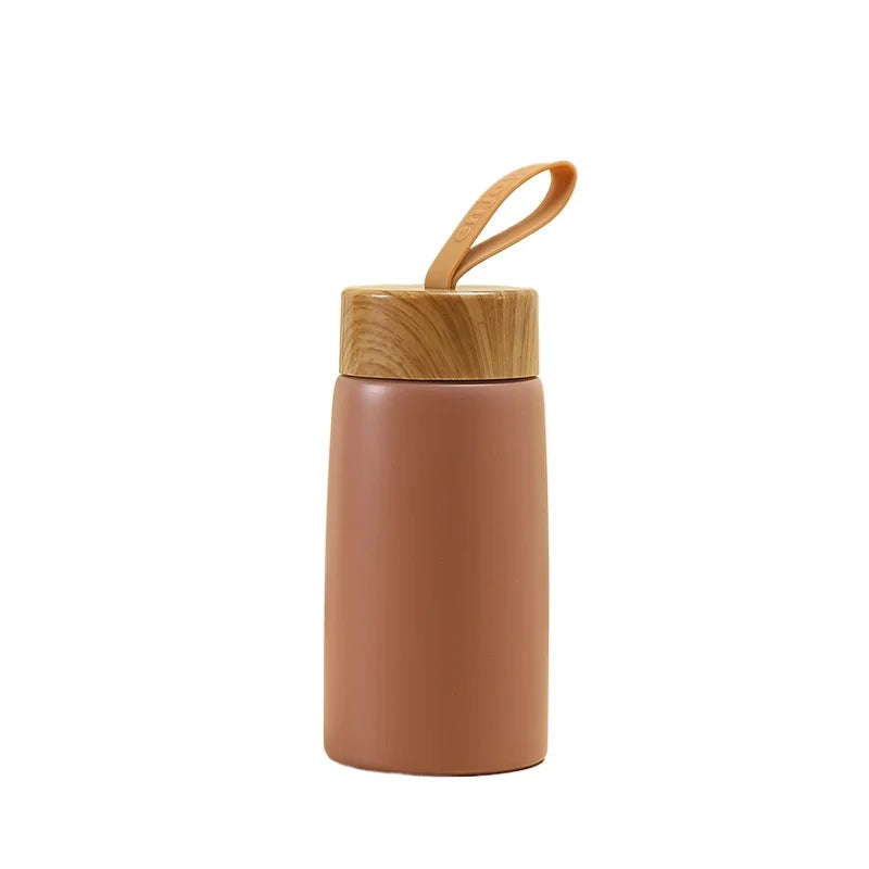 ☕✨ Μίνι Θερμός με Ξύλινο Καπάκι – Στυλ & Πρακτικότητα! ✨☕