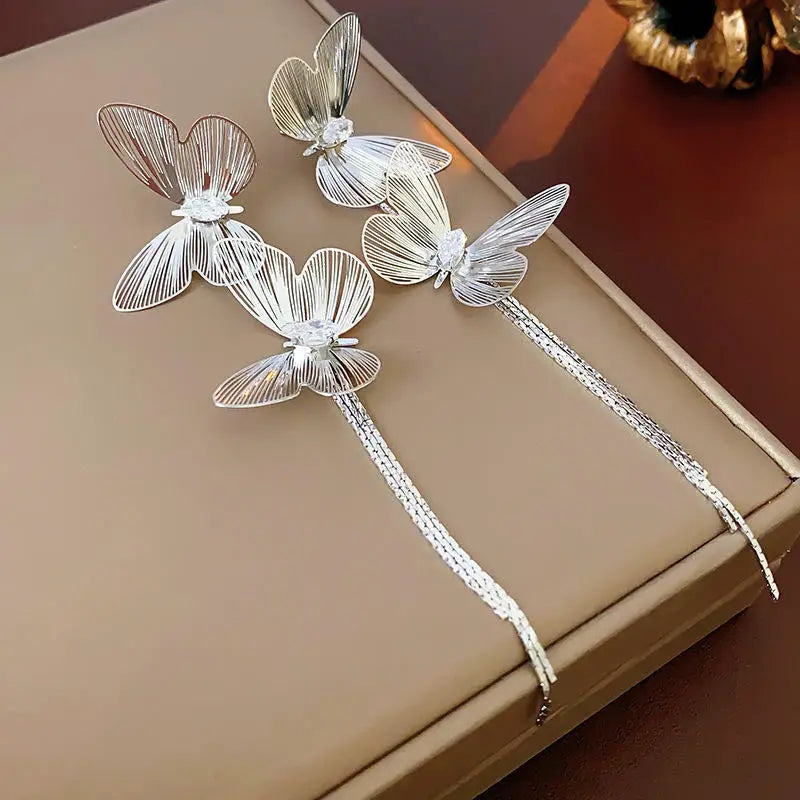 🦋✨ FTCY Exaggerated Butterfly Tassel Earrings – Χρυσά Σκουλαρίκια με Κρόσσια για Γυναίκες