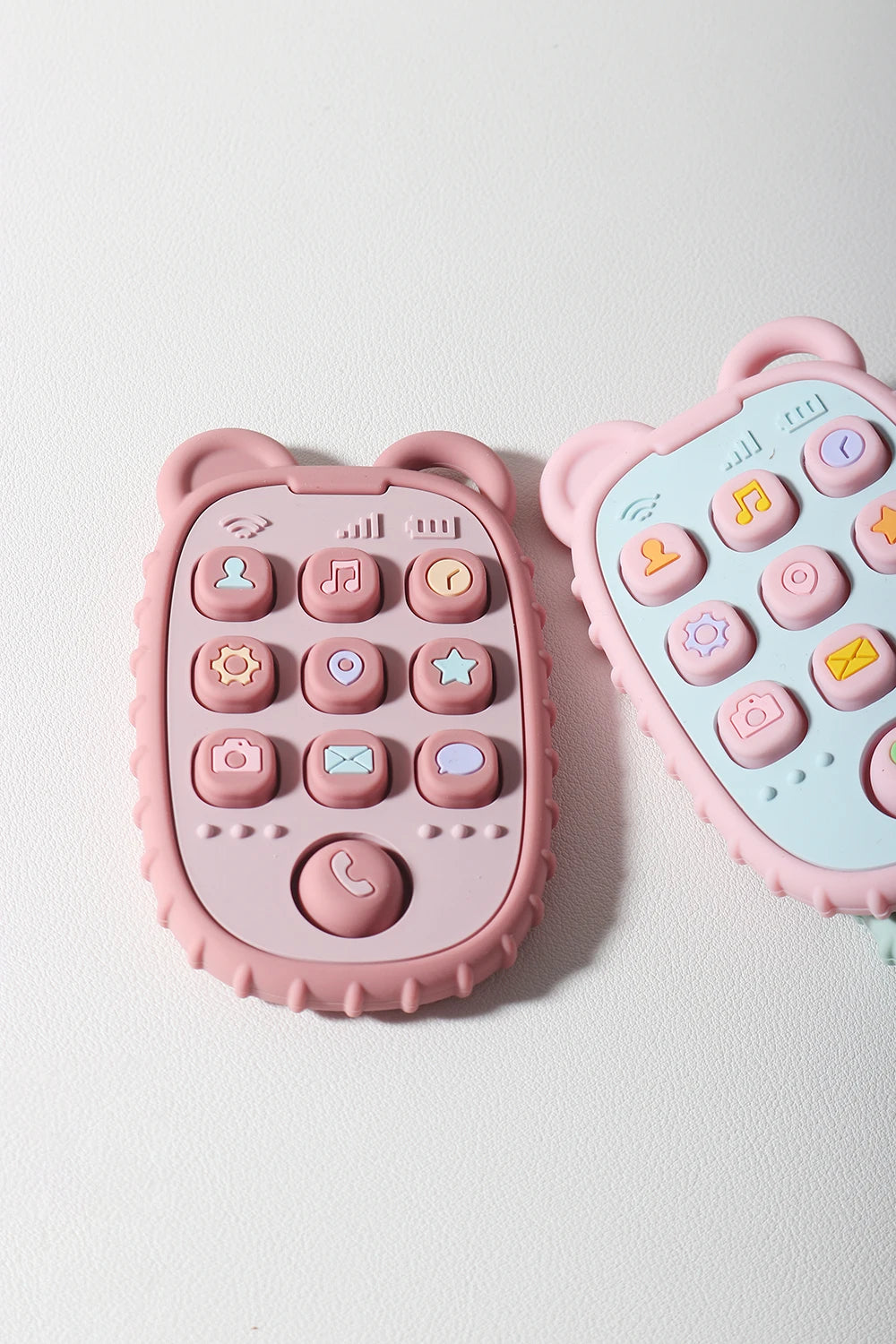 🍼📱 Baby Silicone Teether σε Σχήμα Κινητού 👶✨ (Moonpie)