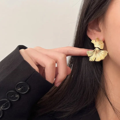 🍃✨ Σκουλαρίκια Ginkgo Leaf – Ασημί Χρώμα, Statement Fashion Jewelry για Γυναίκες 💍🌸
