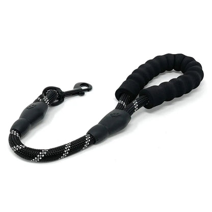 🐕‍🦺✋ Short Reflective Dog Leash – Ανθεκτικό Λουρί για Έλεγχο Μεγάλων Σκύλων 🚶‍♂️🔗 Μέγιστος έλεγχος στις βόλτες – ιδανικό για πόλη & εκπαίδευση!