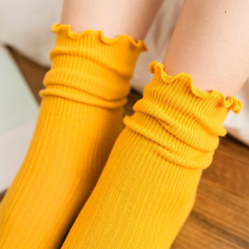🧦 Γυναικείες Κάλτσες Cotton Stackable – Vintage Στυλ με Ruffle Trim (1/3/5 Ζευγάρια)
