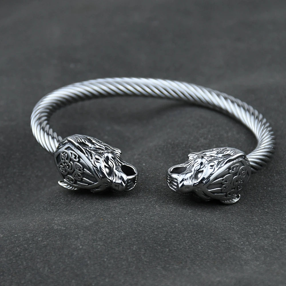 🐺 Viking Wolf “Geri & Freki” Stainless Steel Bangle – Ανδρικό Βραχιόλι Ανοξείδωτο με Κεφαλές Λύκων & Πατούσα Αρκούδας | Nordic Amulet Power